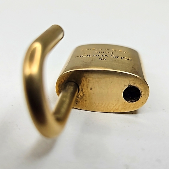 Authentic Louis Vuitton LV Monogram Lock & Key - Picture 13 of 16
